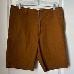 Old Navy Lived In Straight Flat Front Khaki Shorts Size 33
